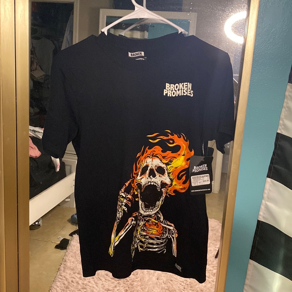 Zumiez Graphic tee (runs very small)